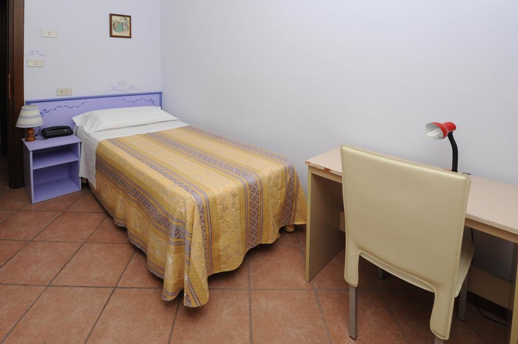 Hotel Marina Монтекатіні-Терме Номер фото